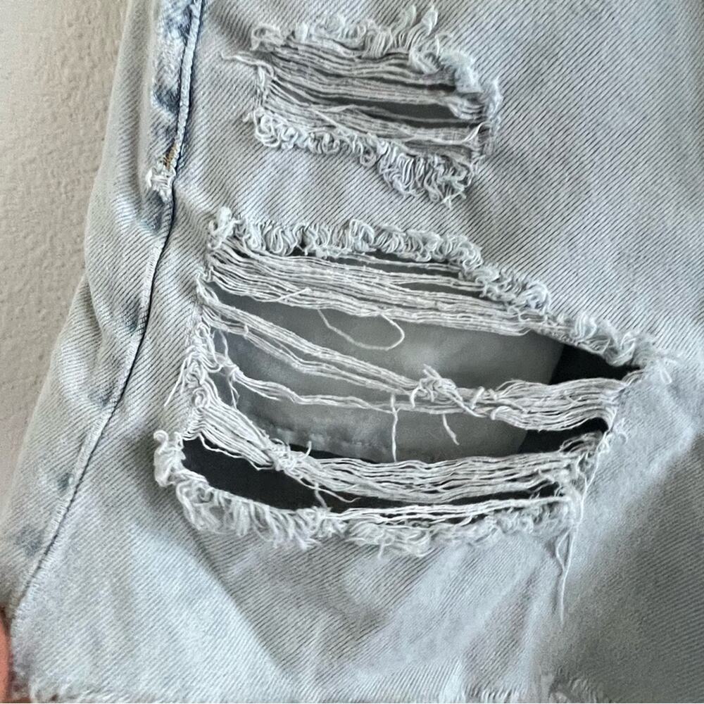 American Eagle Mom Short Heavy Distressed Shorts 6 - Picture 10 of 11